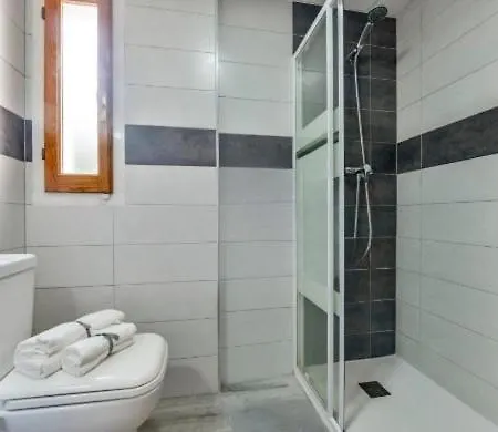 En Altea, Mascarat Apartman *